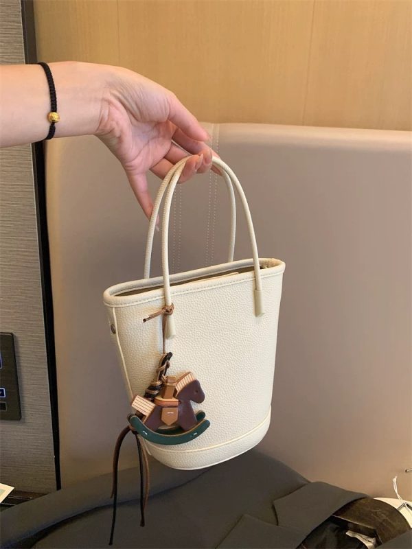 Da thật Luxury Bucket Bag