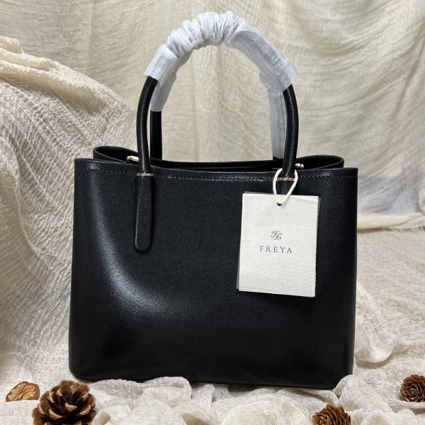 Túi du lịch bằng da thật