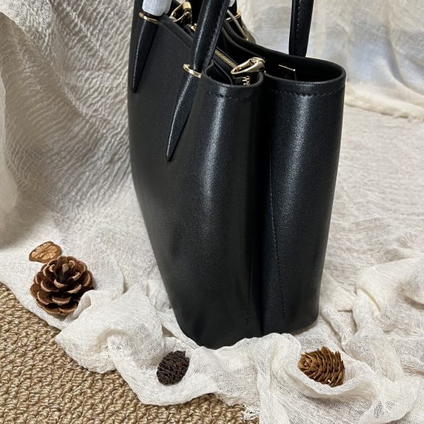 Túi du lịch bằng da thật