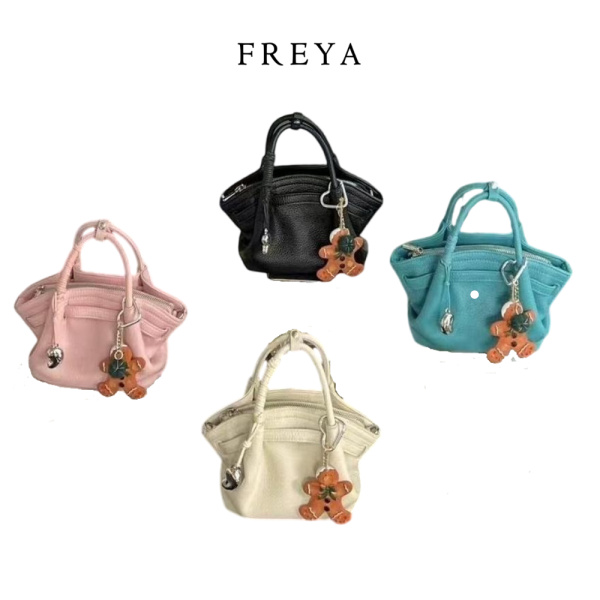 Túi xách mini với mặt dây chuyền