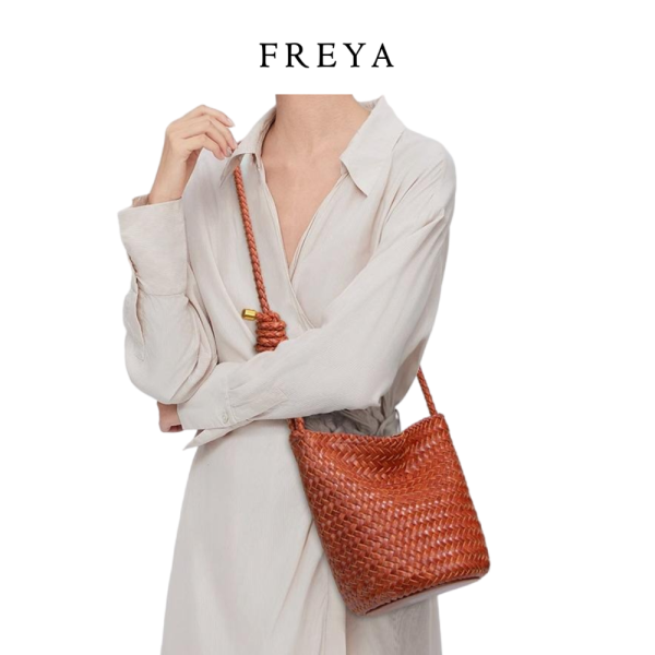 French Holiday dệt Bucket Pack